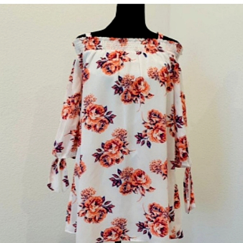 Lily Rose Size M women's gorgeous tunic